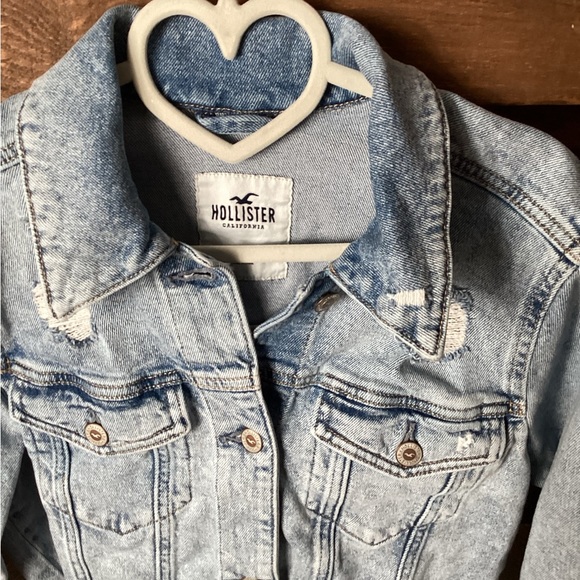 Distressed Hollister Jean Jacket size S light blue cropped style - Picture 2 of 3